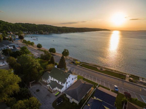Inn at Beulah Beach on Crystal Lake